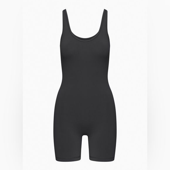 ARITZIA | Shake-It 5" Romper - Picture 2 of 5